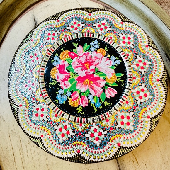 Vintage Daher Boho Decorative Ware Tin - Picture 6 of 16